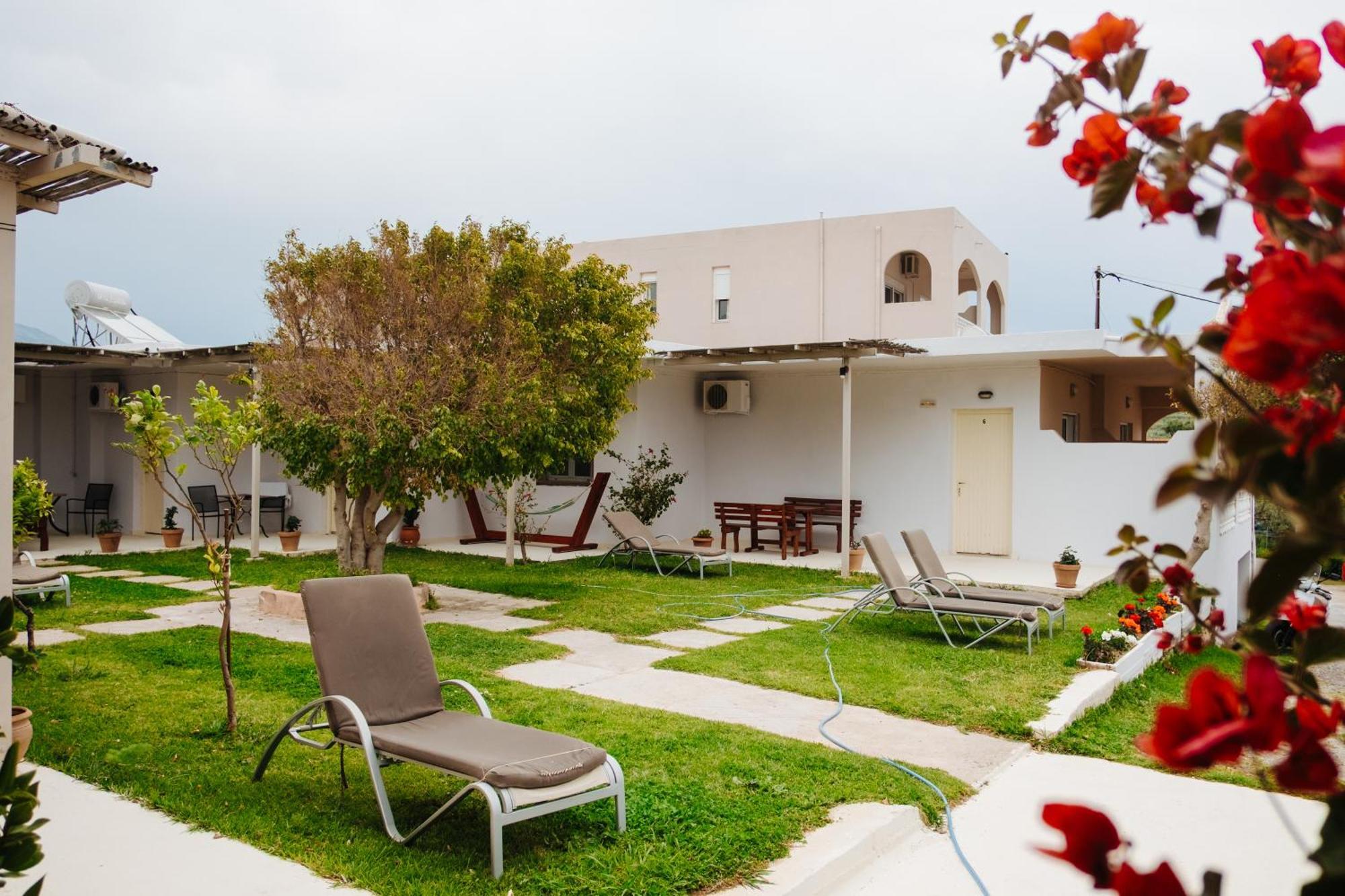 Finikas Apartments Plakiás Exterior foto